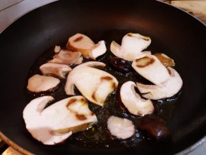 Pappardelle con porcini, baccalà e pomodorino giallo 3