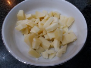 Cannelloni ripieni di ricotta e minestra maritata con besciamella alla zucca