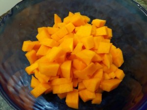 Cannelloni ripieni di ricotta e minestra maritata con besciamella alla zucca