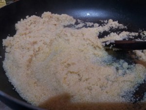 cous cous allo zafferano con caciofi e salmone 11