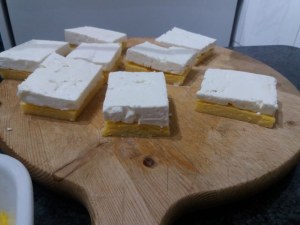 Fagottini di verza ripieni di polenta e feta greca