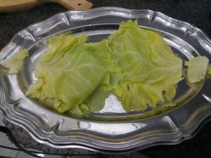 Fagottini di verza ripieni di polenta e feta greca