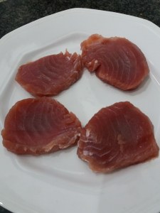 filetto di tonno rosso su salsa arancia 3