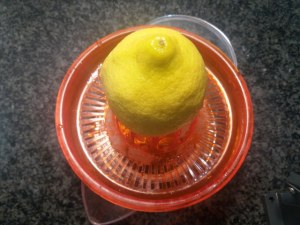 tonnarelli cacio e pepe agli agrumi con provolone del monaco