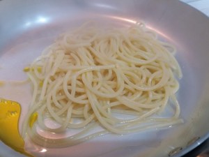 tonnarelli cacio e pepe agli agrumi con provolone del monaco
