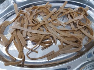 scialatielli di castagna con salsiccia funghi porcini tarallo sbriciolato 14