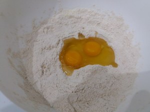 scialatielli di castagna con salsiccia funghi porcini tarallo sbriciolato