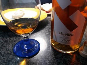 Baccalà in pastella allo zafferano su fonduta al cognac