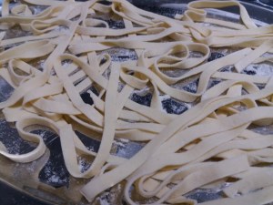 Fettuccine al limone con broccoli e stracciatella di bufala