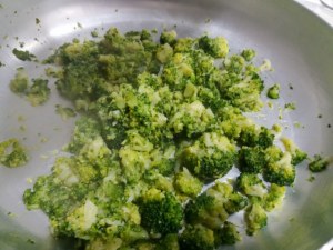 Fettuccine al limone con broccoli e stracciatella di bufala