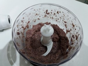 Lasagna vegetariana con ricotta alle olive nere e frutta secca