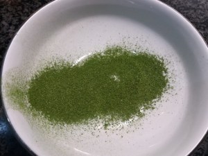 Spaghetti aglio olio e peperoncino con purpu ammuddicato su crema di friarielli