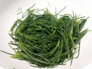 Mafalde alla gricia con agretti su fonduta di pecorino di Pienza