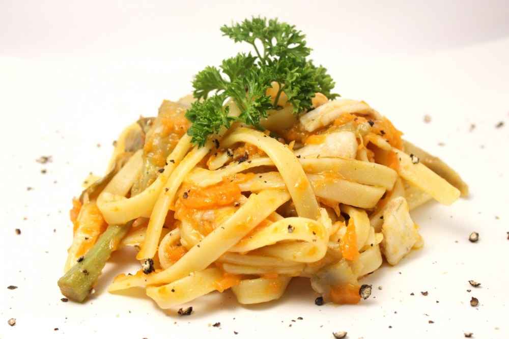 Scialatielli con zucca carciofi e rana pescatrice