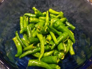 Scialatielli bicolore con pesce spada e peperoncini verdi