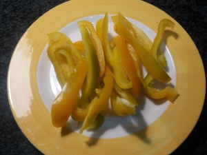 Orecchiette all ortolana con roquefort e crumble di pistacchio