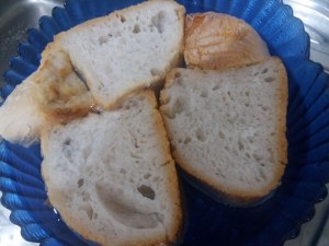 Peperoni ripieni con olive capperi provola ed acciughe di Sciacca