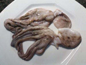 Polpo all insalata con lime su base di patate e ricotta di bufala