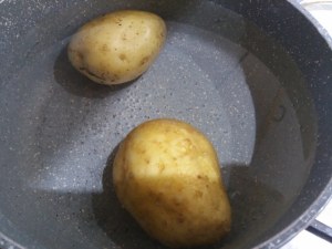 Polpo all insalata con lime su base di patate e ricotta di bufala