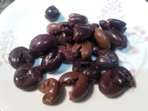 Paccheri con baccala pomodori del piennolo olive nere e cucunci_4