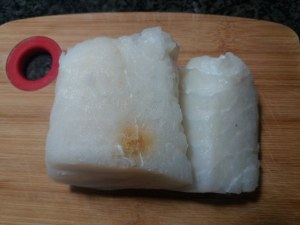 Paccheri con baccala pomodori del piennolo olive nere e cucunci