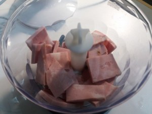 Ravioli ripieni di ricotta e mortadella con zucca e porcini