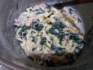 Timballo di tagliatelle con puntarelle salsiccia e crema di parmigiano allo zafferano