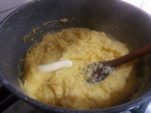 Pancetta cotta a bassa temperatura su polenta di farina di mais macinata a pietra e tzatziki alla zucca