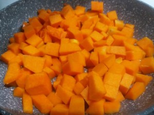 Pancetta cotta a bassa temperatura su polenta di farina di mais macinata a pietra e tzatziki alla zucca