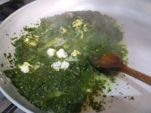 sedani rigati con pesto di friarielli gorgonzola e pomodori confit gialli e rossi