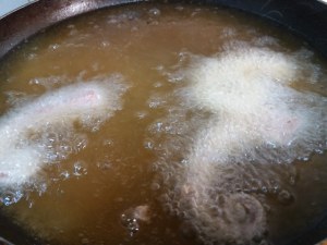 Flan di broccoli con porro e polpo fritti