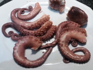 Flan di broccoli con porro e polpo fritti