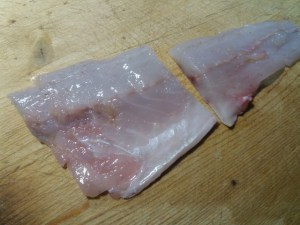 Filetto di spigola in crosta di pistacchi con emulsione al miele di castagno