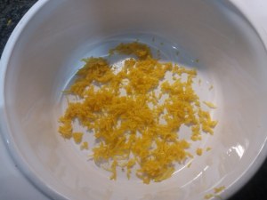 Linguine con bergamotto ricotta di bufala filetti di acciughe e pepe rosa