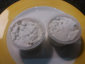 Linguine con bergamotto ricotta di bufala filetti di acciughe e pepe rosa