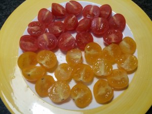 Gnocchi di patate con ciliegini rossi e gialli provolone del monaco e bottarga di tonno