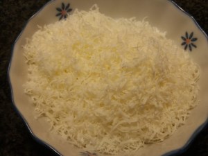 Gnocchi di patate con ciliegini rossi e gialli provolone del monaco e bottarga di tonno