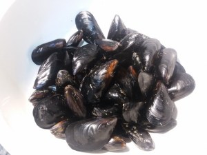 Spaghetti con ciurilli cozze e pomodorino giallo