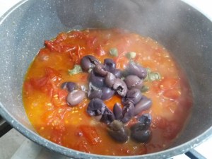 Linguine alla puttanesca con pesce spada