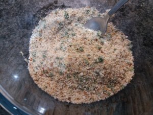 Sformato di alici in crosta di mandorle con salsina al limone