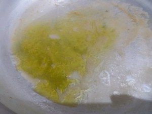 Spaghetti alle vongole con crema di piselli freschi