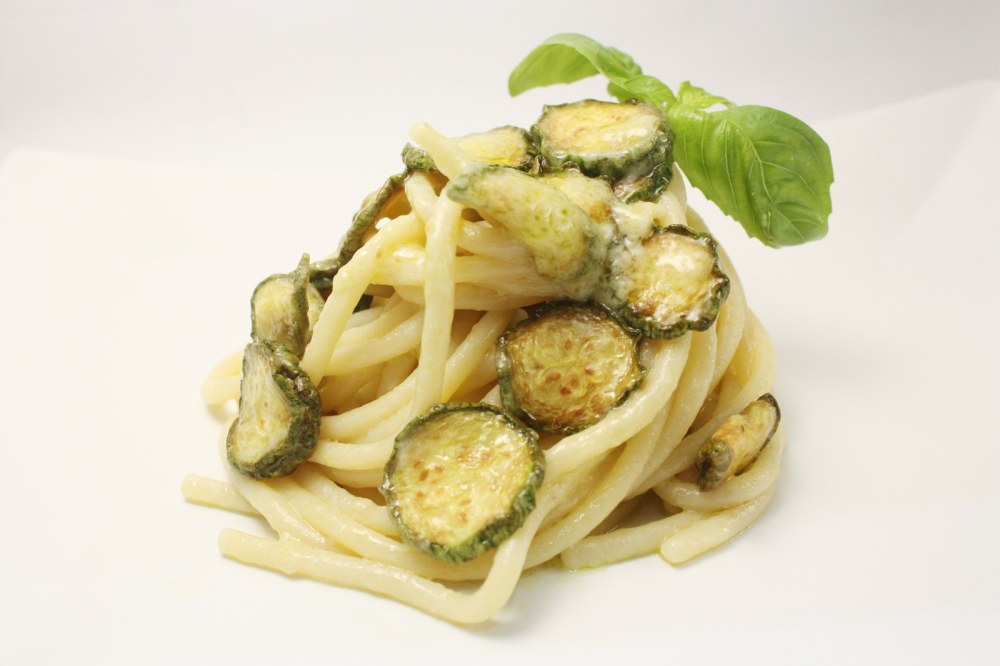 Pici toscani alla Nerano con stravecchio delle Orobie