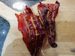 Mafalde alla carbonara di tonno con peperoni cruschi