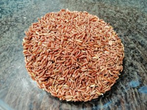 Riso rosso all'insalata di mare