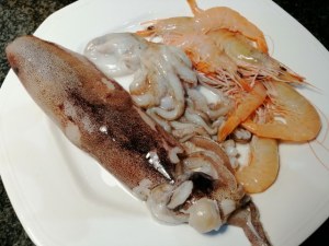 Riso rosso all'insalata di mare