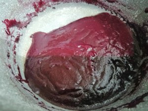 Tagliata di entrecote su coulis di peperone giallo con gocce di riduzione di aglianico