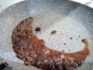 Filetto di manzo allo scotch whisky con uvetta e mandorle a scaglie