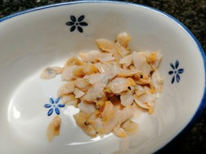 Spaghetti integrali con telline zucchine e tarallo sbriciolato