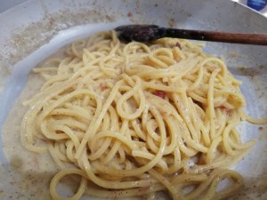 Tonnarelli cacio e pepe con fichi