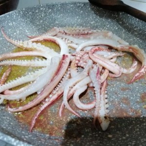 Totano imbottito alle melanzane su crema di burrata pugliese